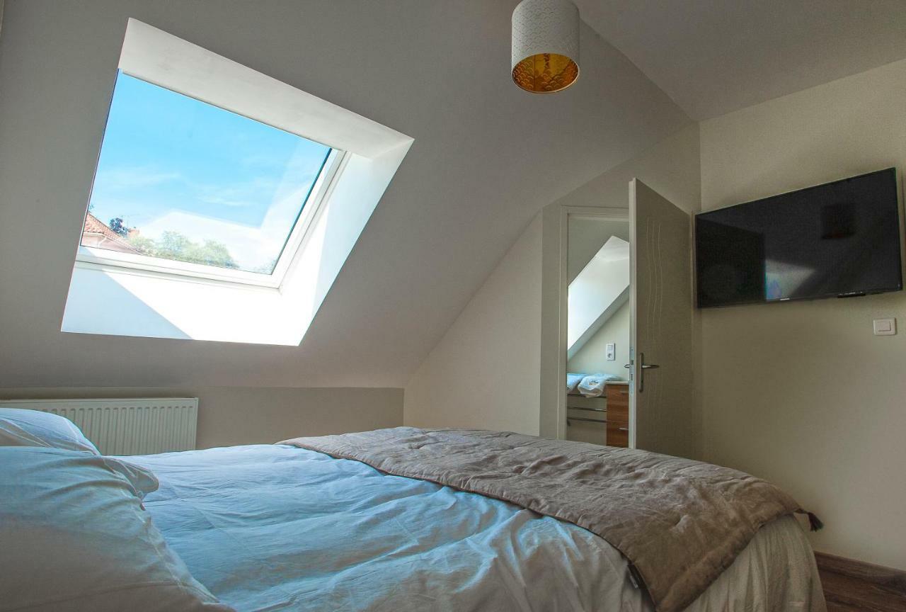 Le Feneau Maison D'Hotes Creuzier-le-Neuf Eksteriør bilde
