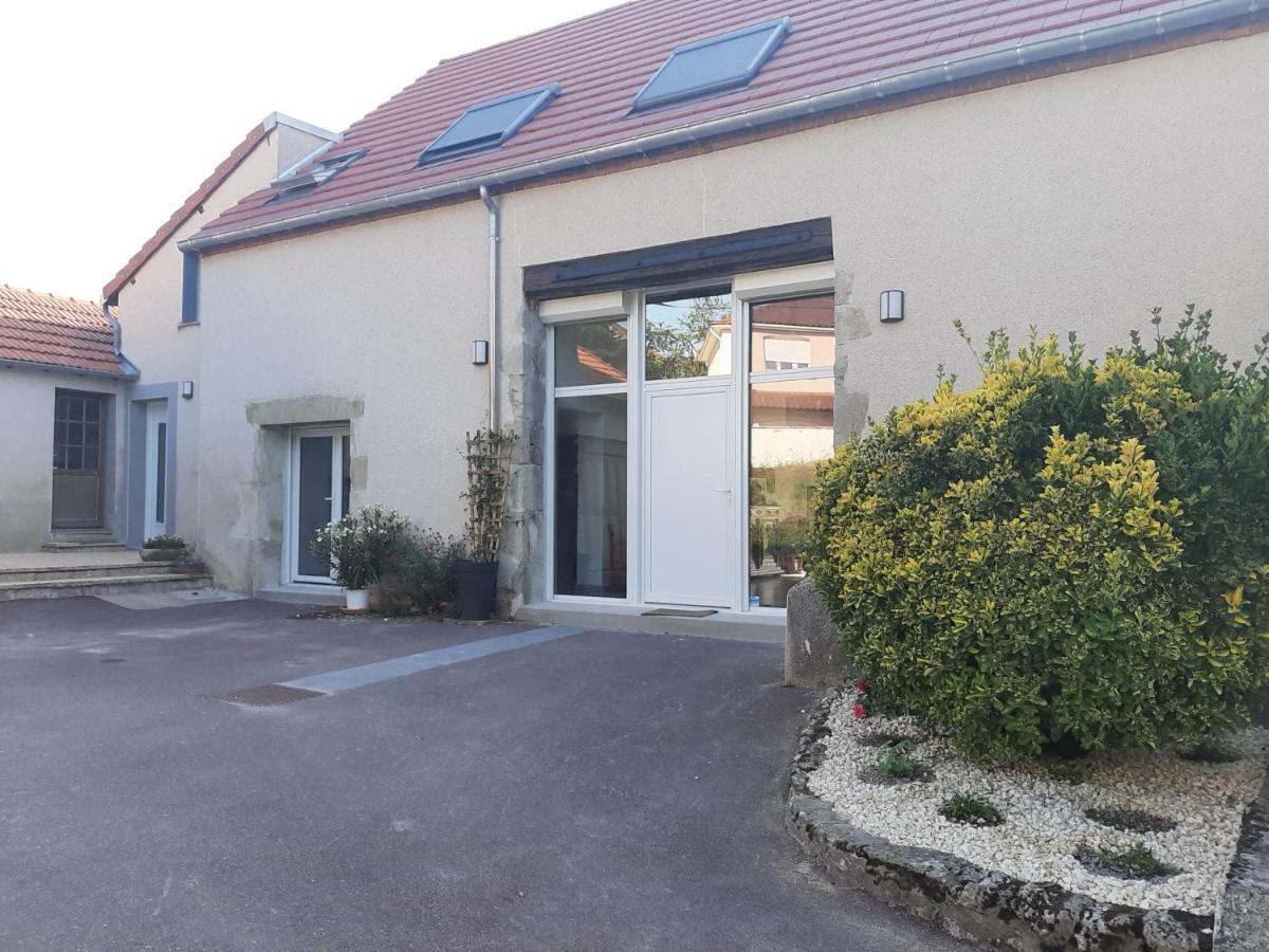 Le Feneau Maison D'Hotes Creuzier-le-Neuf Eksteriør bilde